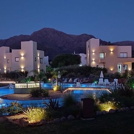 Apart Hotel Los Alazanes Capilla del Monte Luaran gambar