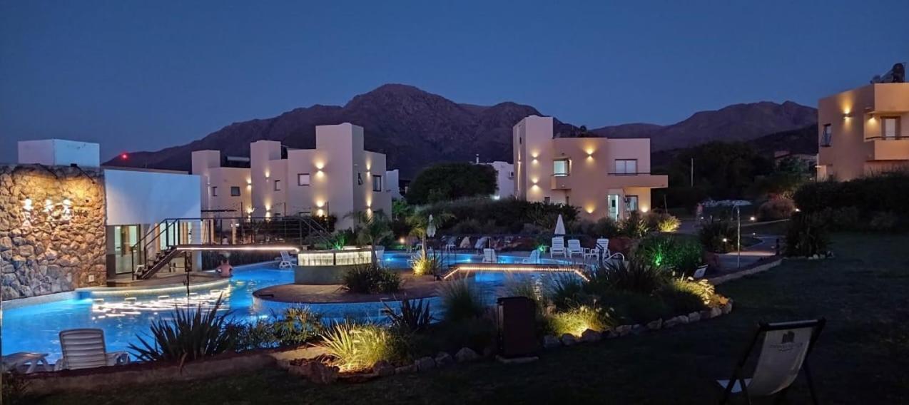 Apart Hotel Los Alazanes Capilla del Monte Luaran gambar